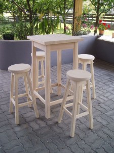 Barski stoli z mizo